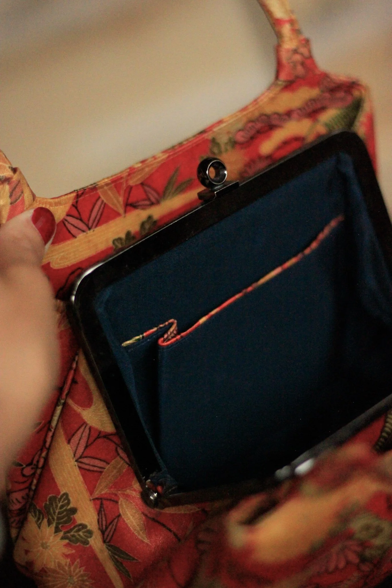 leather-bag-orange-kimono-landscape-7.jpg