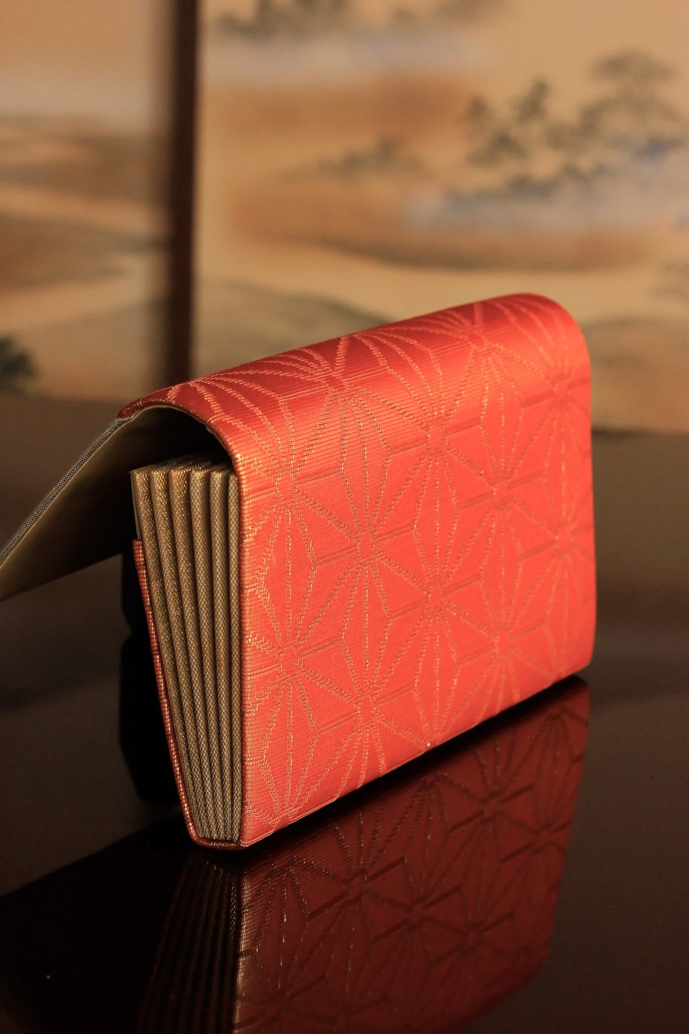 Asa-no-ha-vintage-clutch- 1.jpg