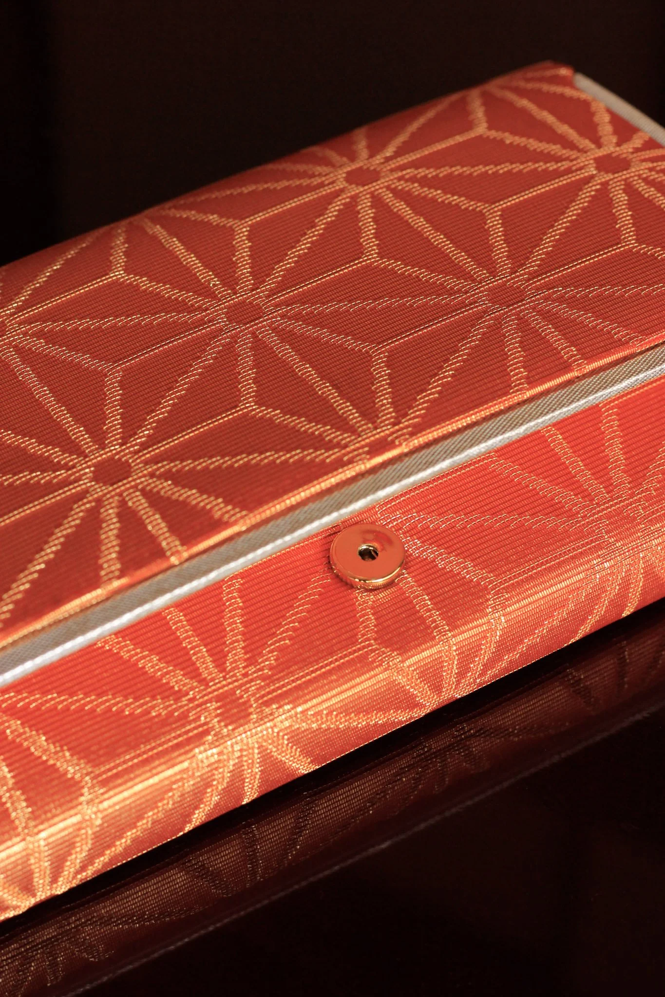 Asa-no-ha-vintage-clutch-2.jpg