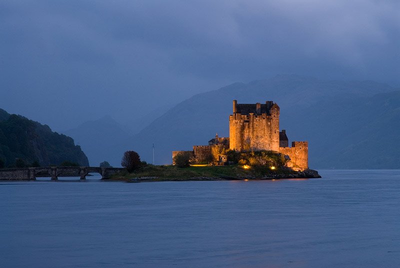 eilean-donan-castle-highlander-scotland-3.jpg