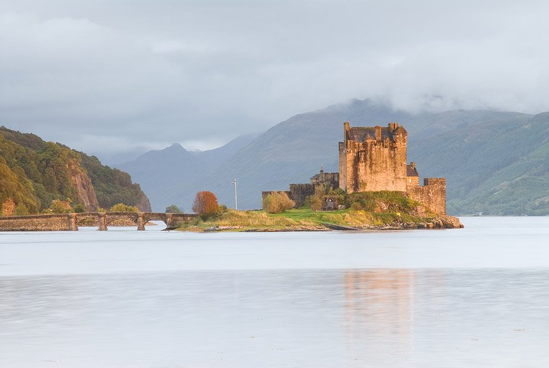 eilean-donan-castle-highlander-scotland-4.jpg