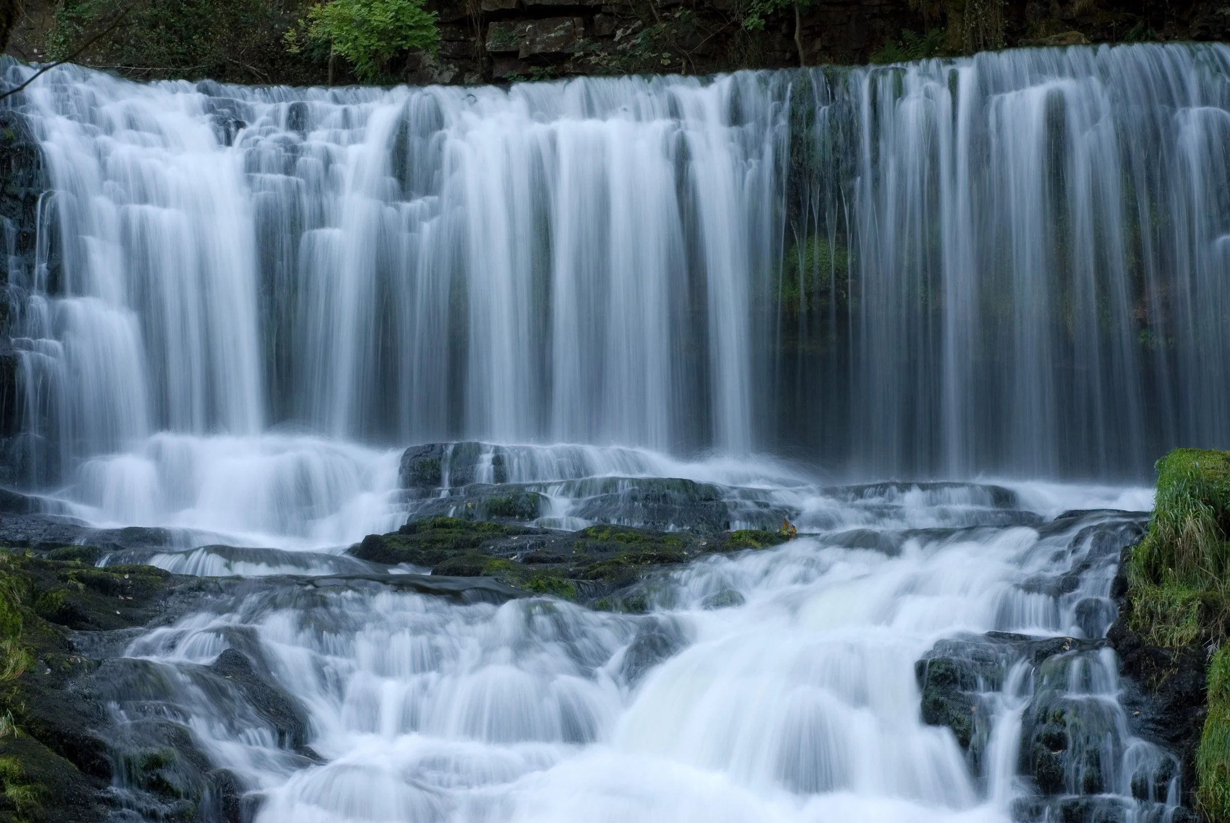 Sgŵd isaf Clun-gwyn Waterfall - Brecon Beacons