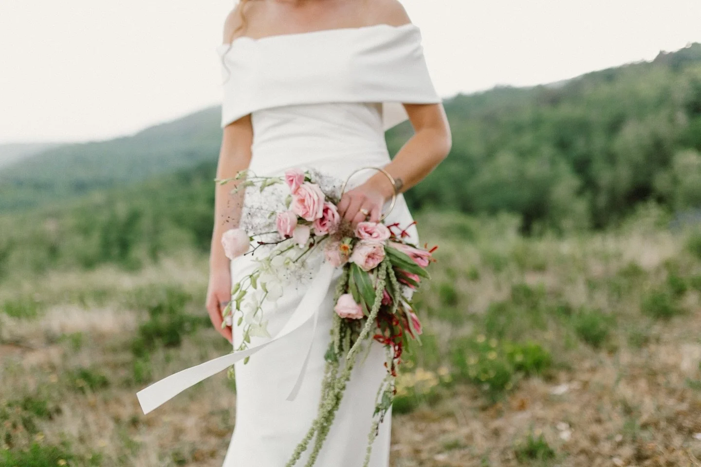 Le bouquet de mari&eacute;e 
Pendant longtemps je me suis demand&eacute;e si je voulais vraiment en bouquet de mari&eacute;e pour mon mariage parce que j&rsquo;avais peur qu&rsquo;il soit encombrant.
Et je suis tomb&eacute;e sur une inspiration avec 