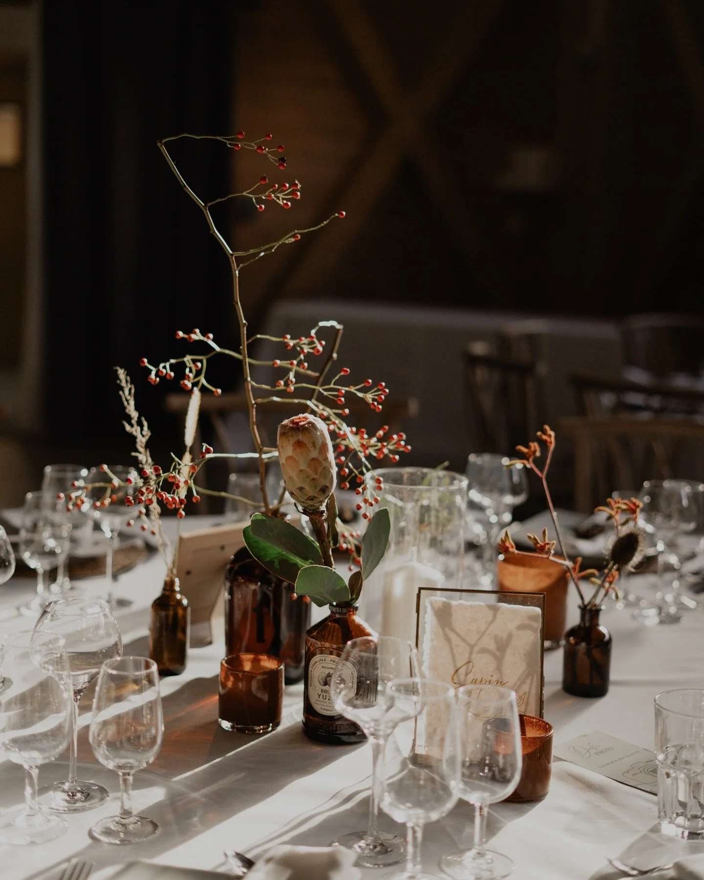 Les mariages d&rsquo;hivers ont une po&eacute;sie &agrave; part. 
Une atmosph&egrave;re feutr&eacute;e, des teintes profondes et des mati&egrave;res chaleureuses pour des instants suspendus.
Et vous seriez-vous pr&ecirc;ts &agrave; dire oui en plein 