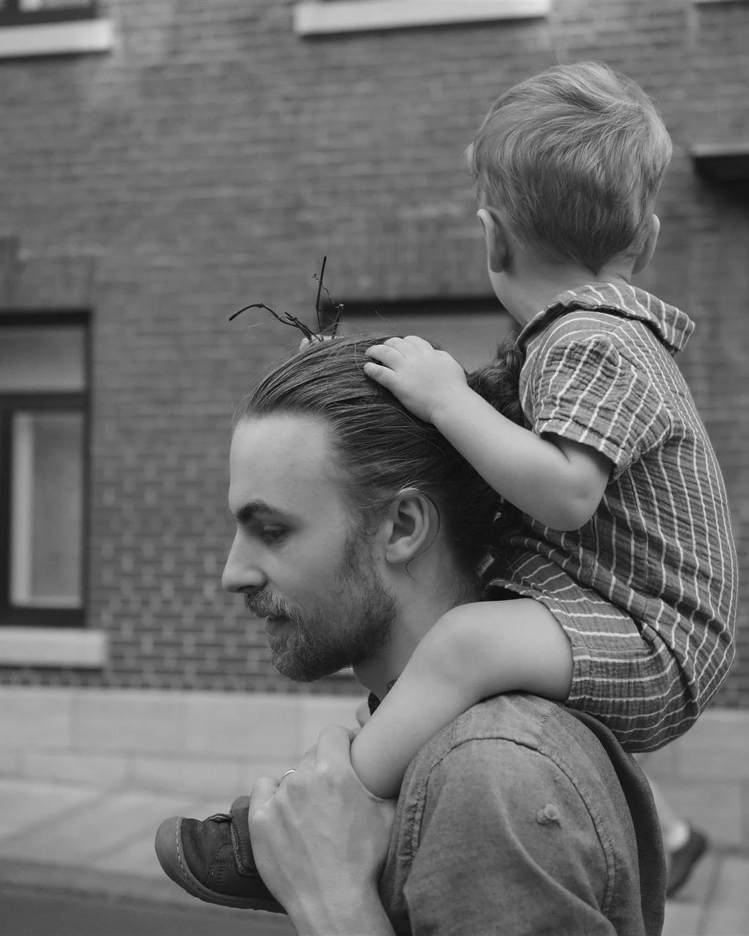 Toujours un vrai bonheur de revoir mes mari&eacute;s&hellip; et de les voir revenir avec un petit bout dans les bras. La plus belle suite de leur histoire. ✨