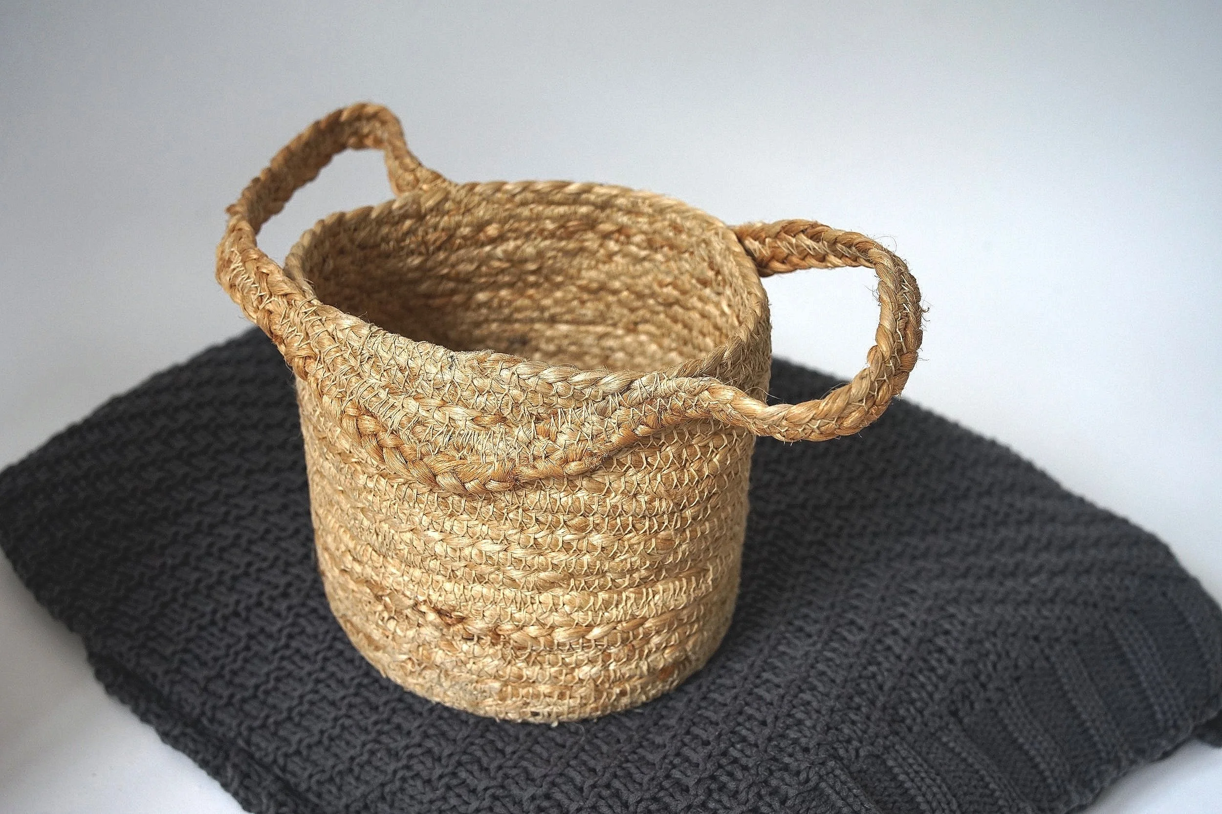 Natural jute baskets with handles and eco-friendly design