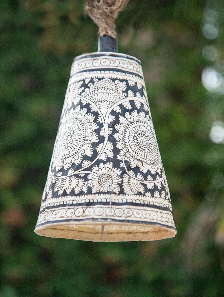 AndhraLeatherCraft-HangingLampShade-SHL01D1_1024x1024 Large.jpeg