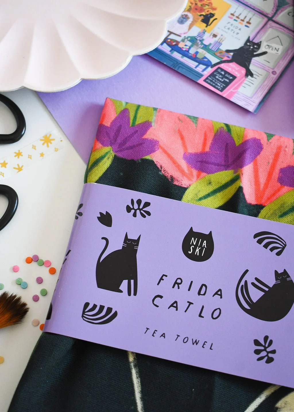 Frida Catlo Cat Tea Towel by NIASKI, 100% cotton Cats in Art kitchen towel and art-inspired home gift for cat lovers at Goosebump Hong Kong