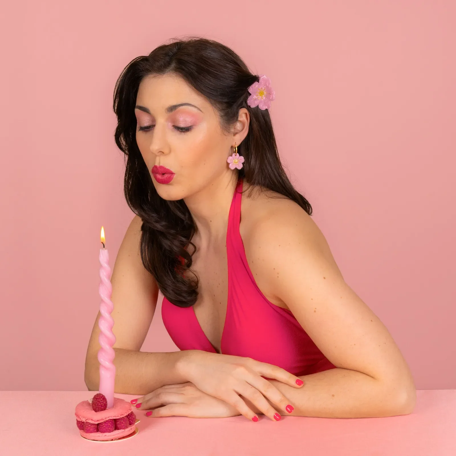 Coucou Suzette Sakura Hair Claw in glossy cellulose acetate, a delicate French flower hair accessory curated by Goosebump.