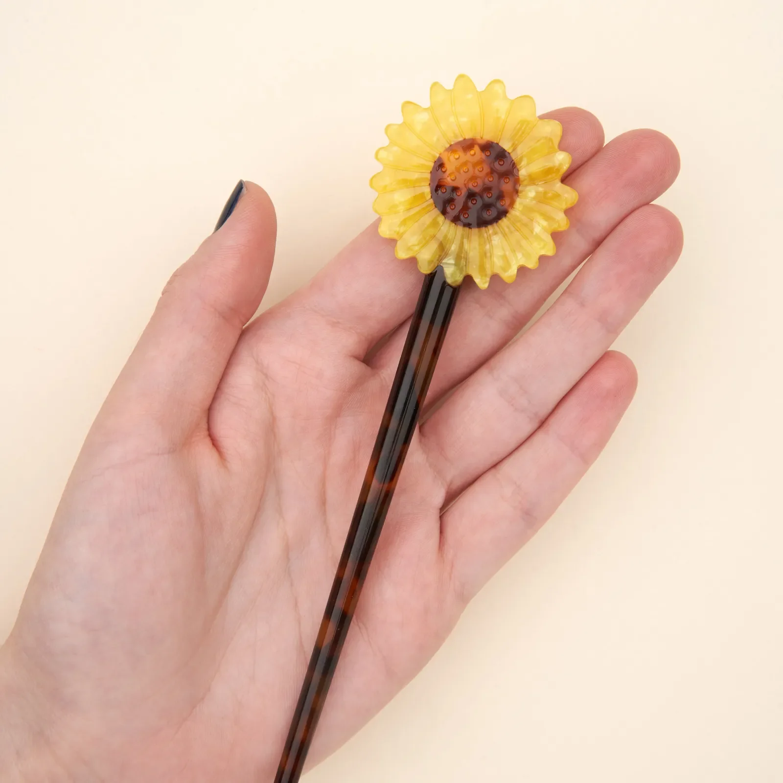 Discover Coucou Suzette Sunflower Hair Stick, a bright French flower hair accessory in glossy cellulose acetate. A thoughtful little gift for flower lovers, curated by Goosebump in Hong Kong.