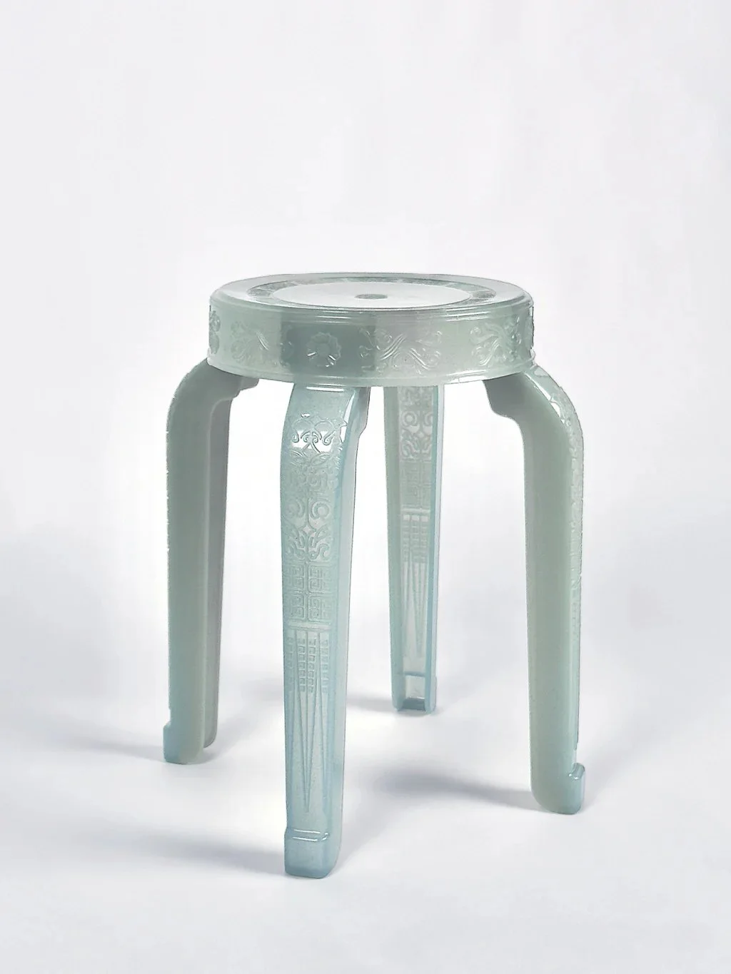 RUMBA BOR Fah Sai blue speckled woven stool made from recycled polypropylene for small Hong Kong apartments.