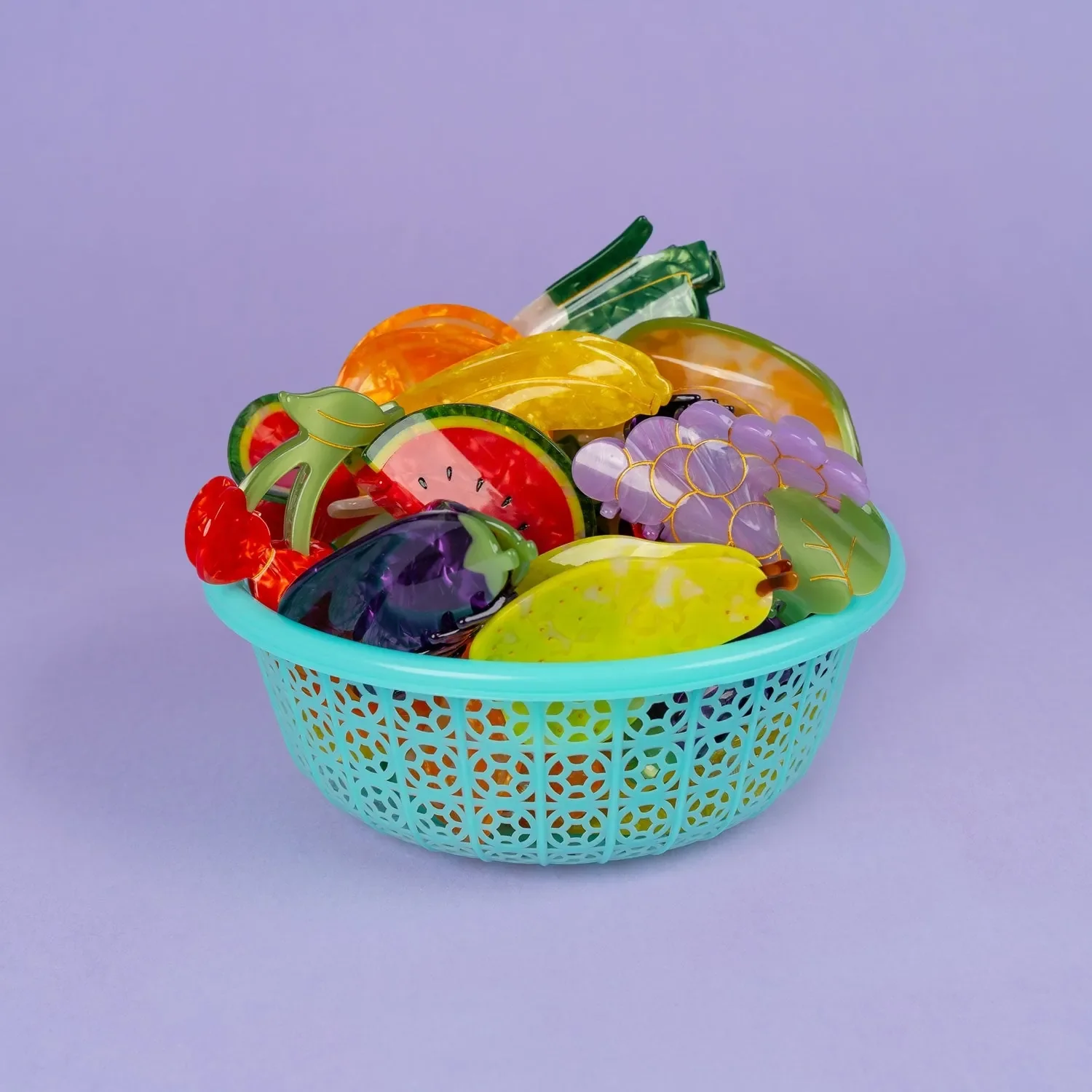 Discover Coucou Suzette Orange Hair Claw, a cheerful French fruit-inspired hair accessory in glossy cellulose acetate. A playful little gift, curated by Goosebump in Hong Kong.