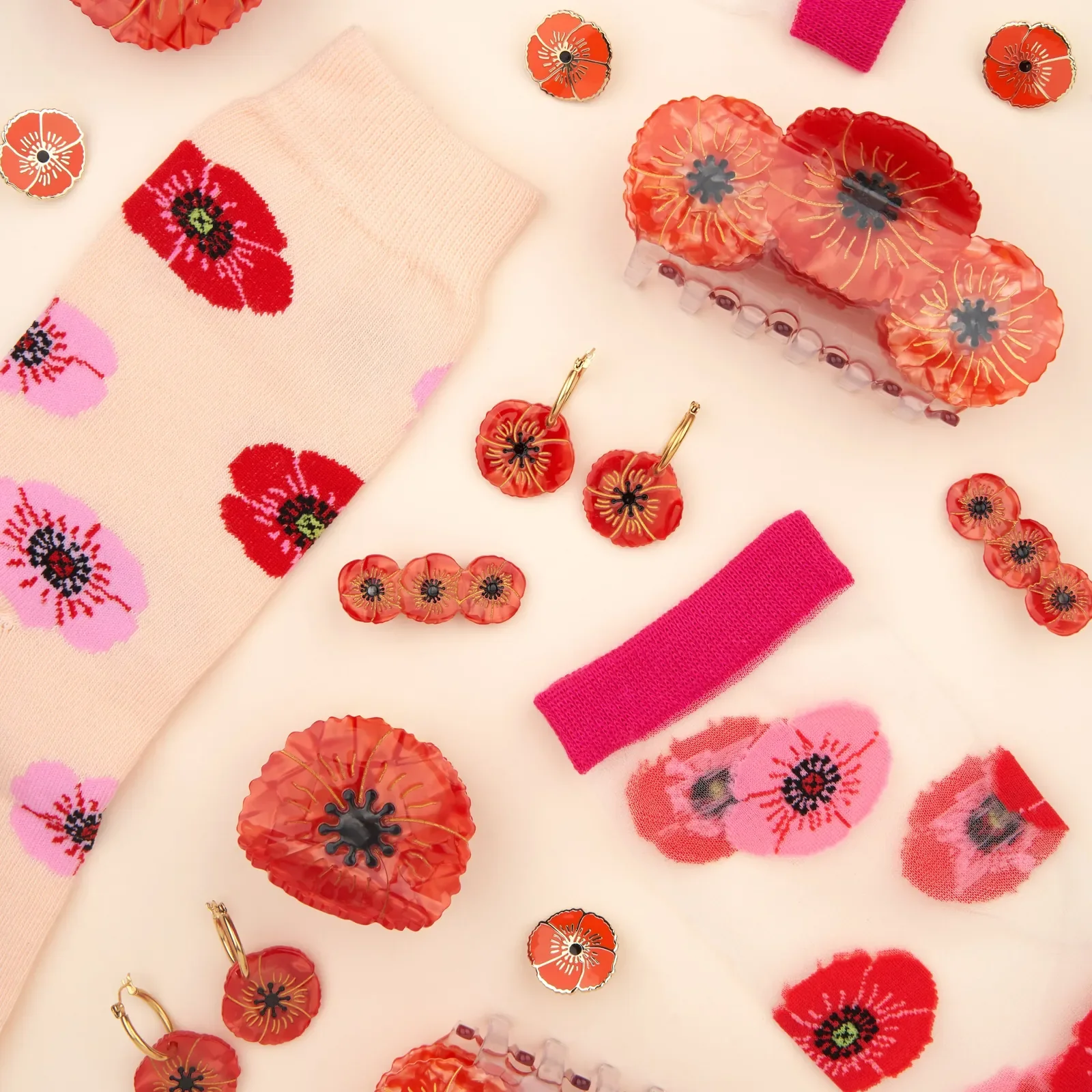 Coucou Suzette Poppy Hair Claw in glossy cellulose acetate, a vivid French flower hair accessory curated by Goosebump.