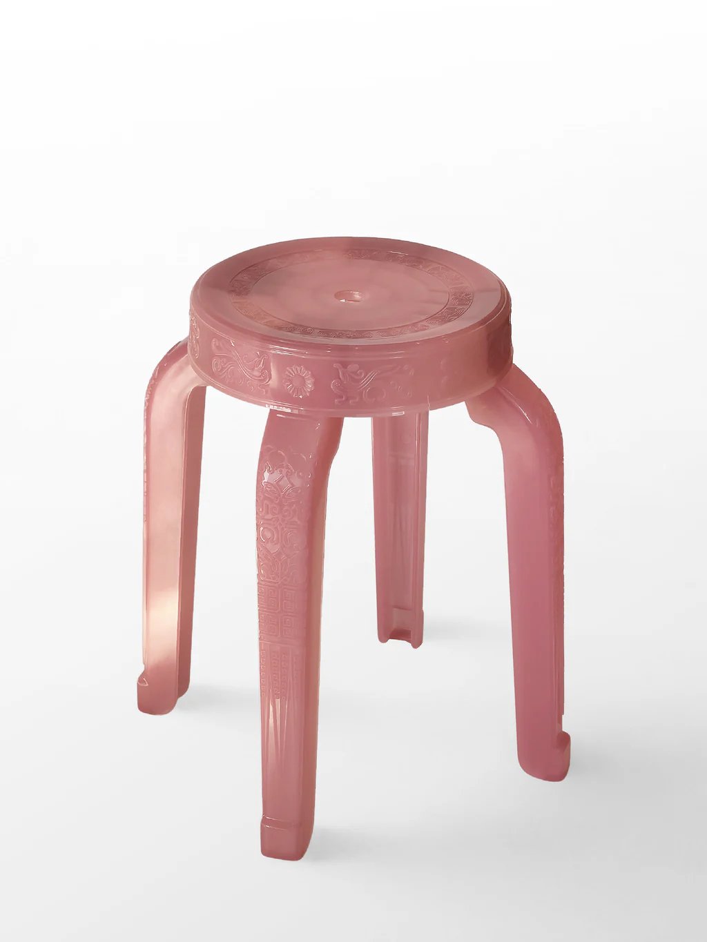 RUMBA BOR Gleabua marble pattern woven stool made from recycled polypropylene for small Hong Kong apartments.