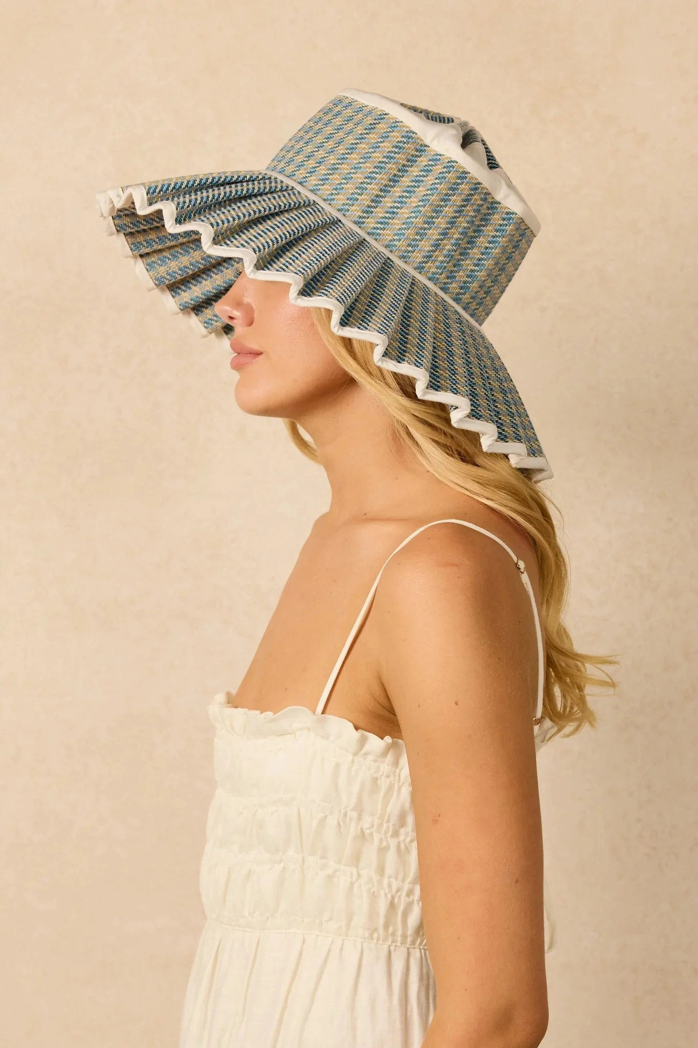 Nostalgia Luxe Capri Hat – handwoven foldable sun hat with ocean-blue and white weave and white trim, official Lorna Murray retailer Goosebump HK, directly imported from the brand.