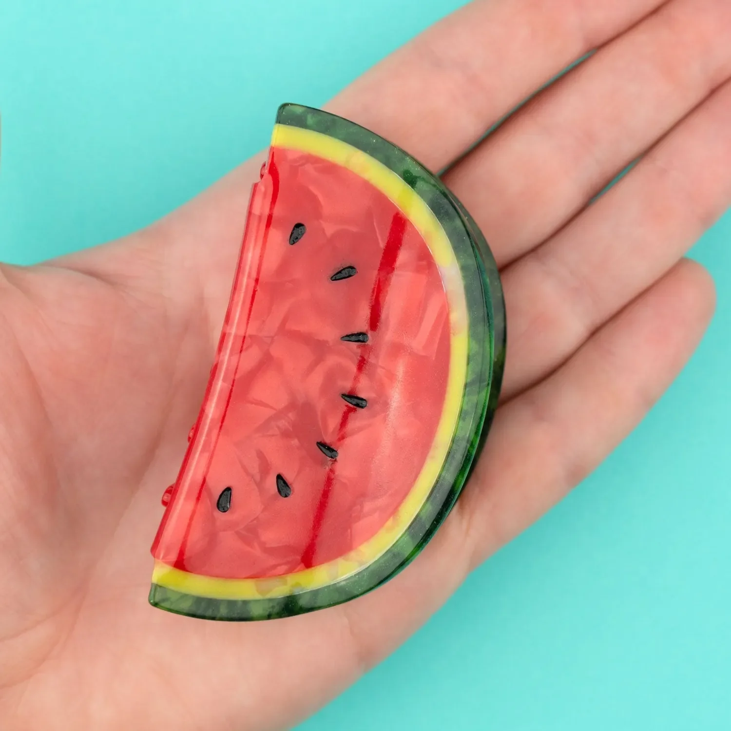 Discover Coucou Suzette Orange Hair Claw, a cheerful French fruit-inspired hair accessory in glossy cellulose acetate. A playful little gift, curated by Goosebump in Hong Kong.