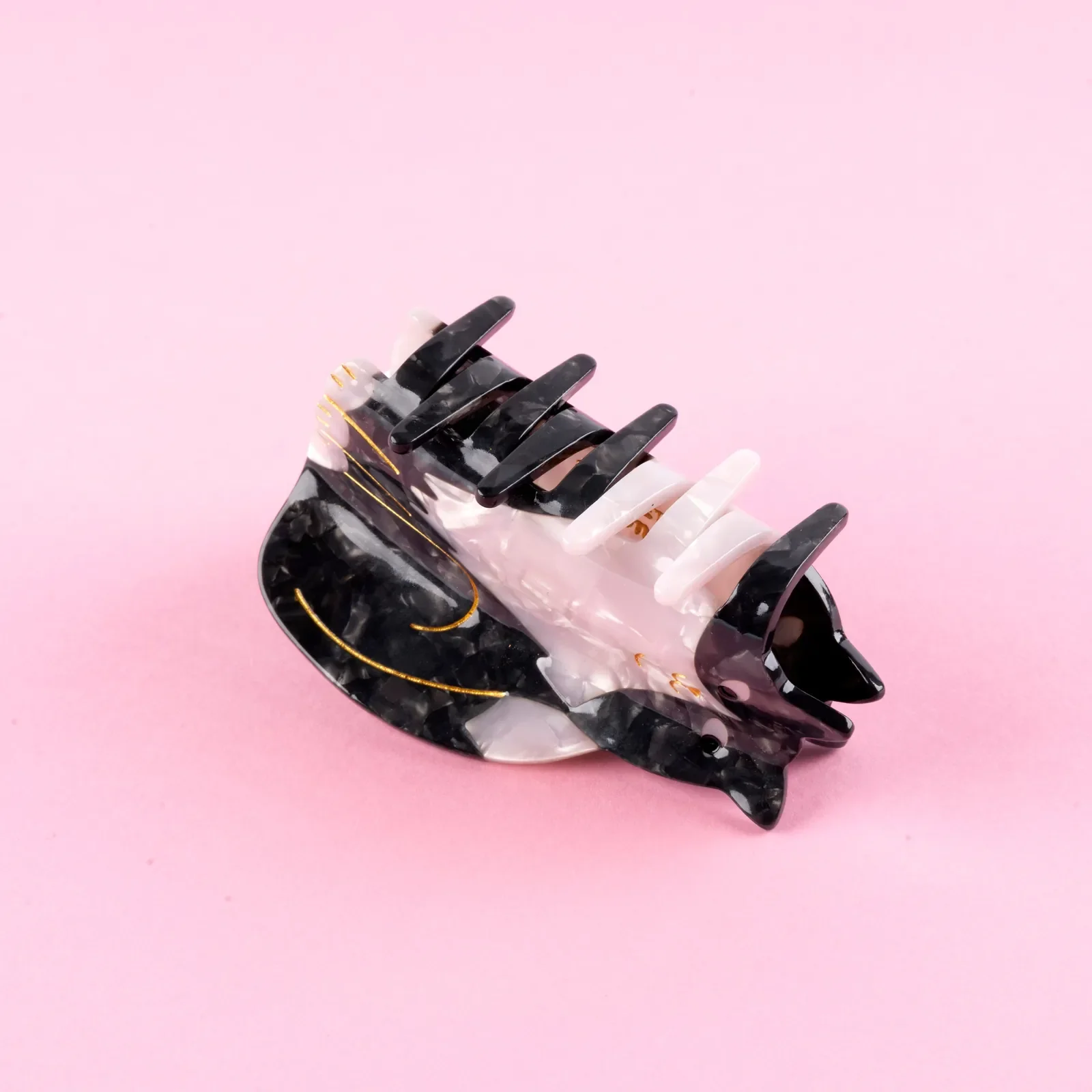 Coucou Suzette Black & White Cat Hair Claw in glossy cellulose acetate, a playful French cat hair accessory for cat lovers.