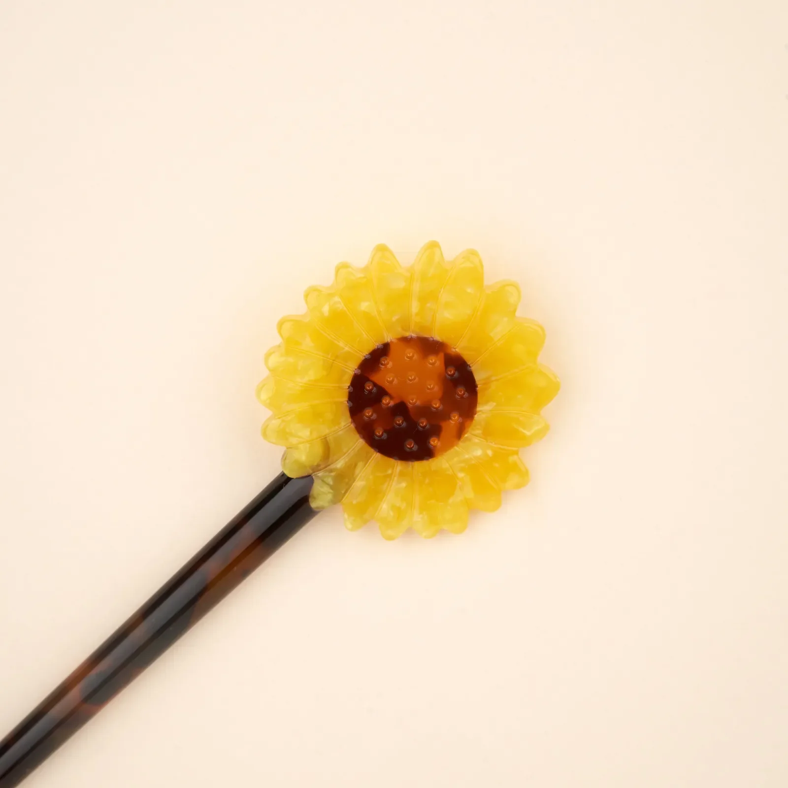 Discover Coucou Suzette Sunflower Hair Stick, a bright French flower hair accessory in glossy cellulose acetate. A thoughtful little gift for flower lovers, curated by Goosebump in Hong Kong.