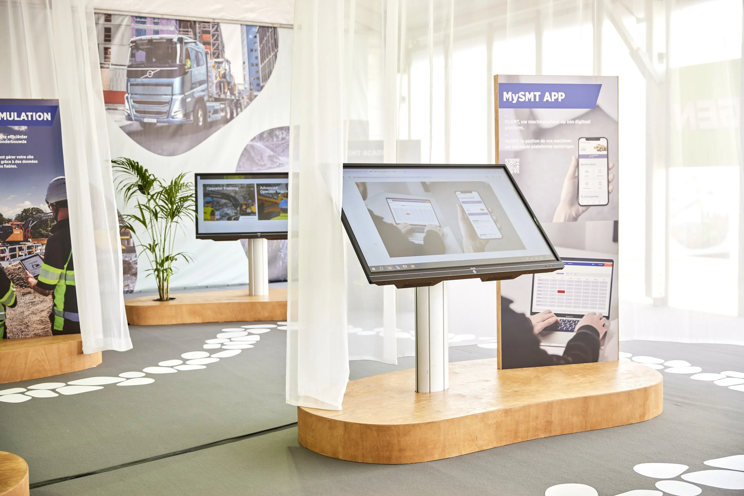 Volvo Trucks & SMT