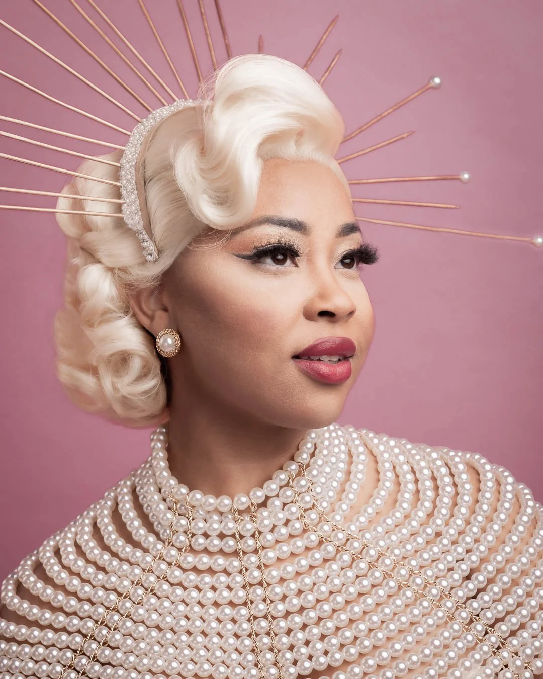 Lady Eccentrik vintage Hollywood hair and beauty photography by Sian T. Photography