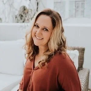 Content Expert (Loss of a Loved One): Julie Hoerr