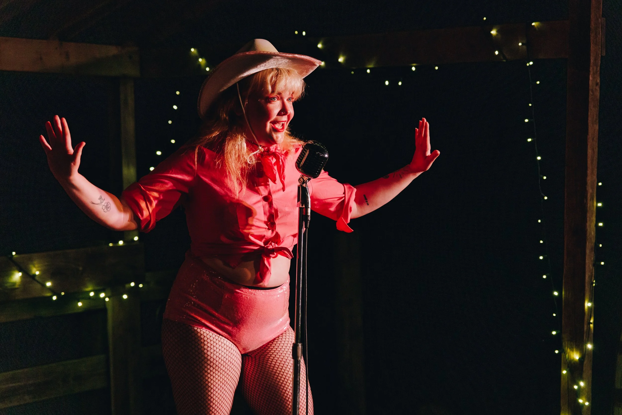 CGPHOTO - Queen Bee Cabaret-291.jpg