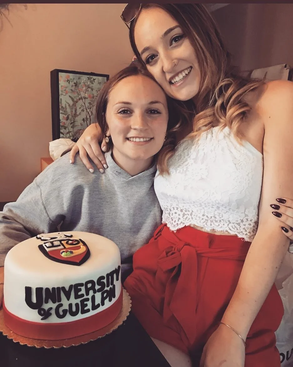 Happy #nationalsiblingsday to this chickie! So endlessly proud of you for making your dreams a reality &amp; inspiring people (including your big sis) to go after what they want and accomplish their goals every day! 💫✅
*
*
*
#siblinglove #growingupw