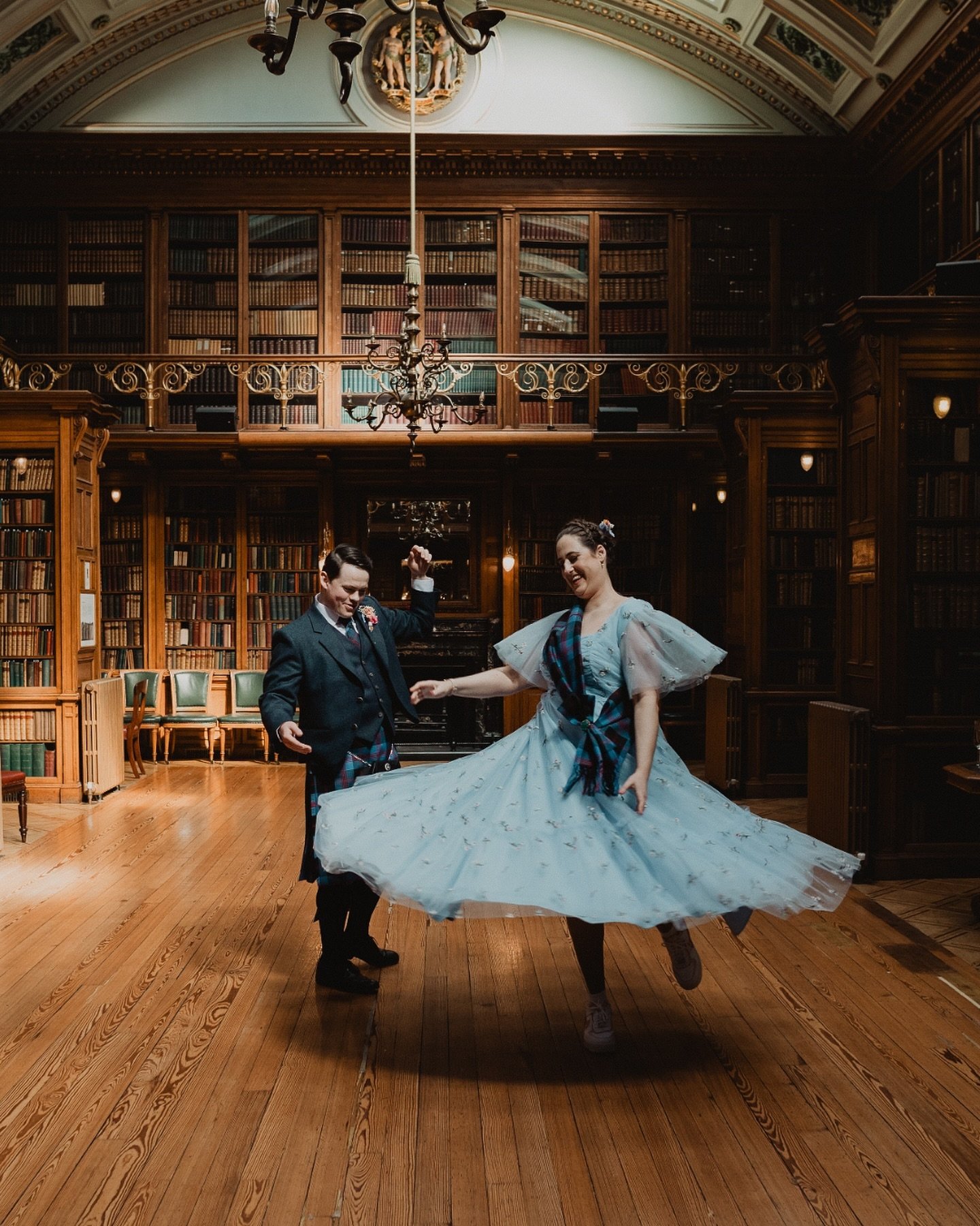 // I + E //

The nicest couple, in the most magical library, with the most spectacular light streaming in. 

** Chef&rsquo;s kiss! **

Team: 

Venue: @rcpevenue
Florist: @hiddenbotanics
Make Up Artist: @hollyroxbeauty_
Other: @kinlochanderson
Other: 