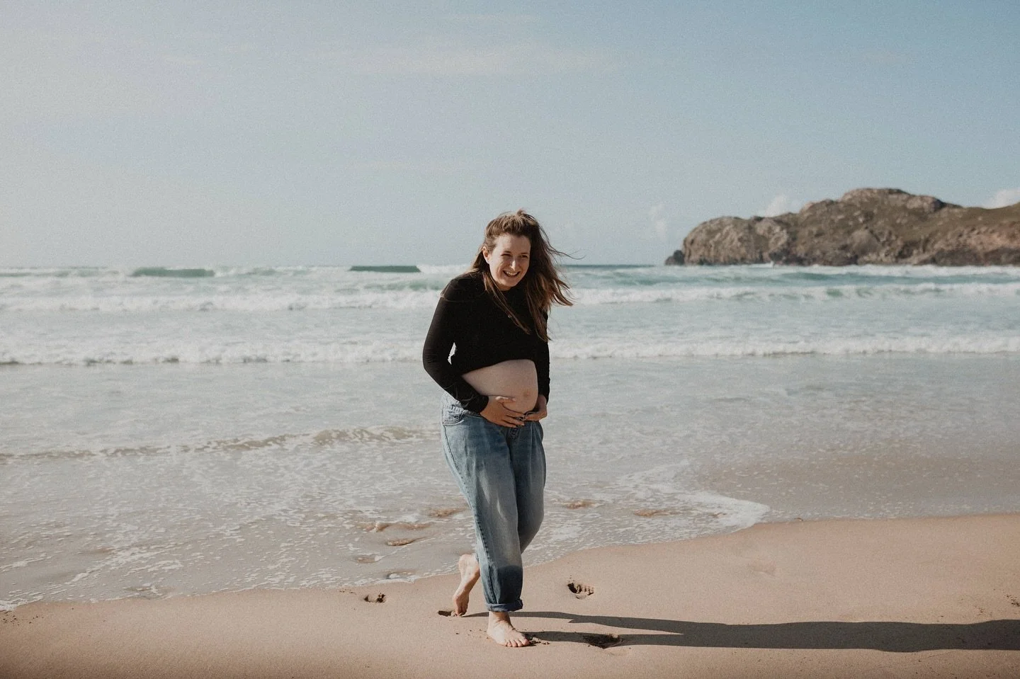 Baby Luto #2

Arriving in the next couple weeks.

Absolutely buzzing to meet you little one!

-

(Photos for the Isle of Harris + Lewis in the summer)