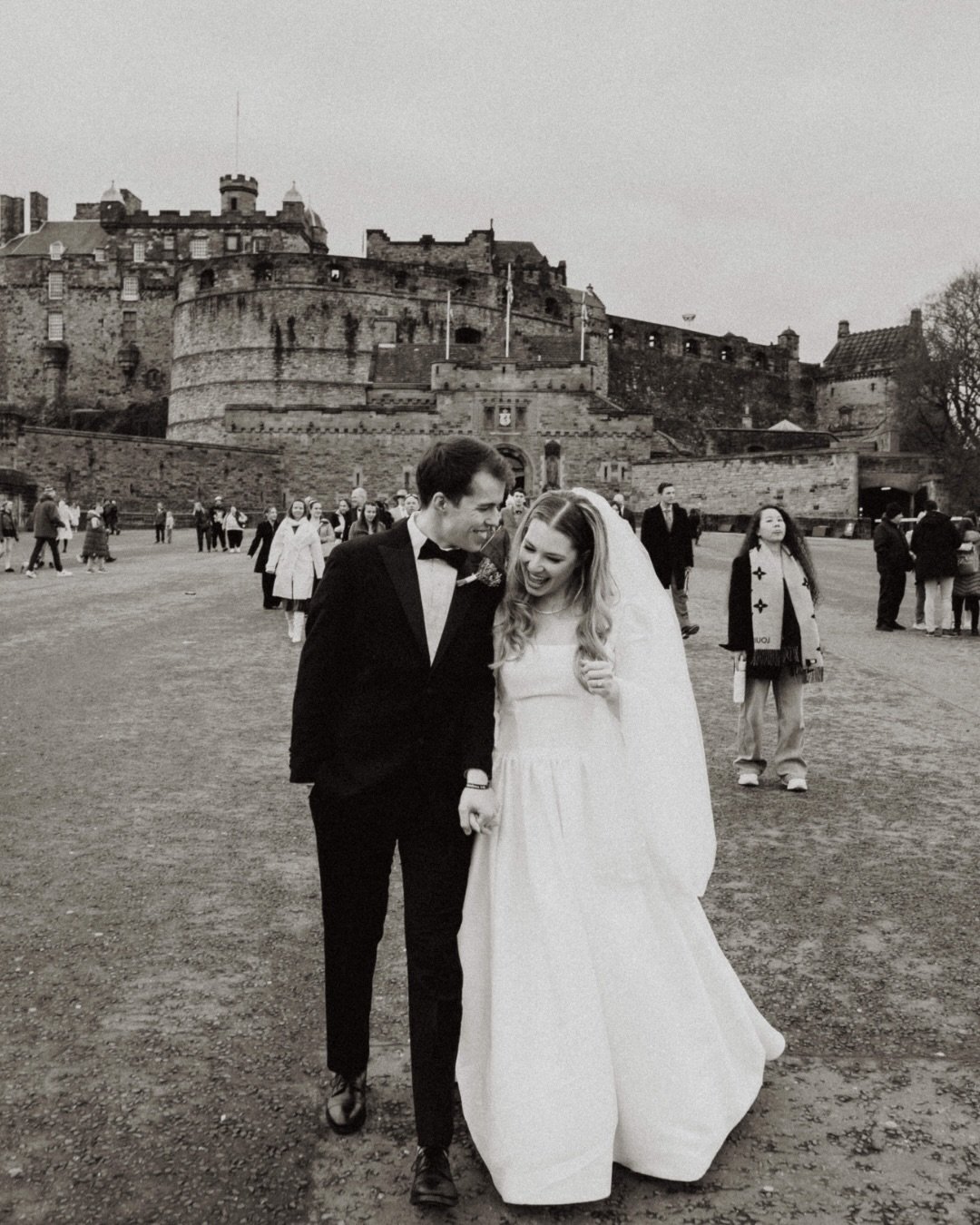 // Dacia + Caleb //

Edinburgh Castle Wedding

&mdash;

Suppliers:

Photographer: @adamlutophotography
Venue: @edinburghcastle
Florist: @etsy
Dress Boutique: @emmaandgracebridal.denver
Dress Designer: @pronovias
Hotel: @virginhotelsedi
Shoes: @macys
