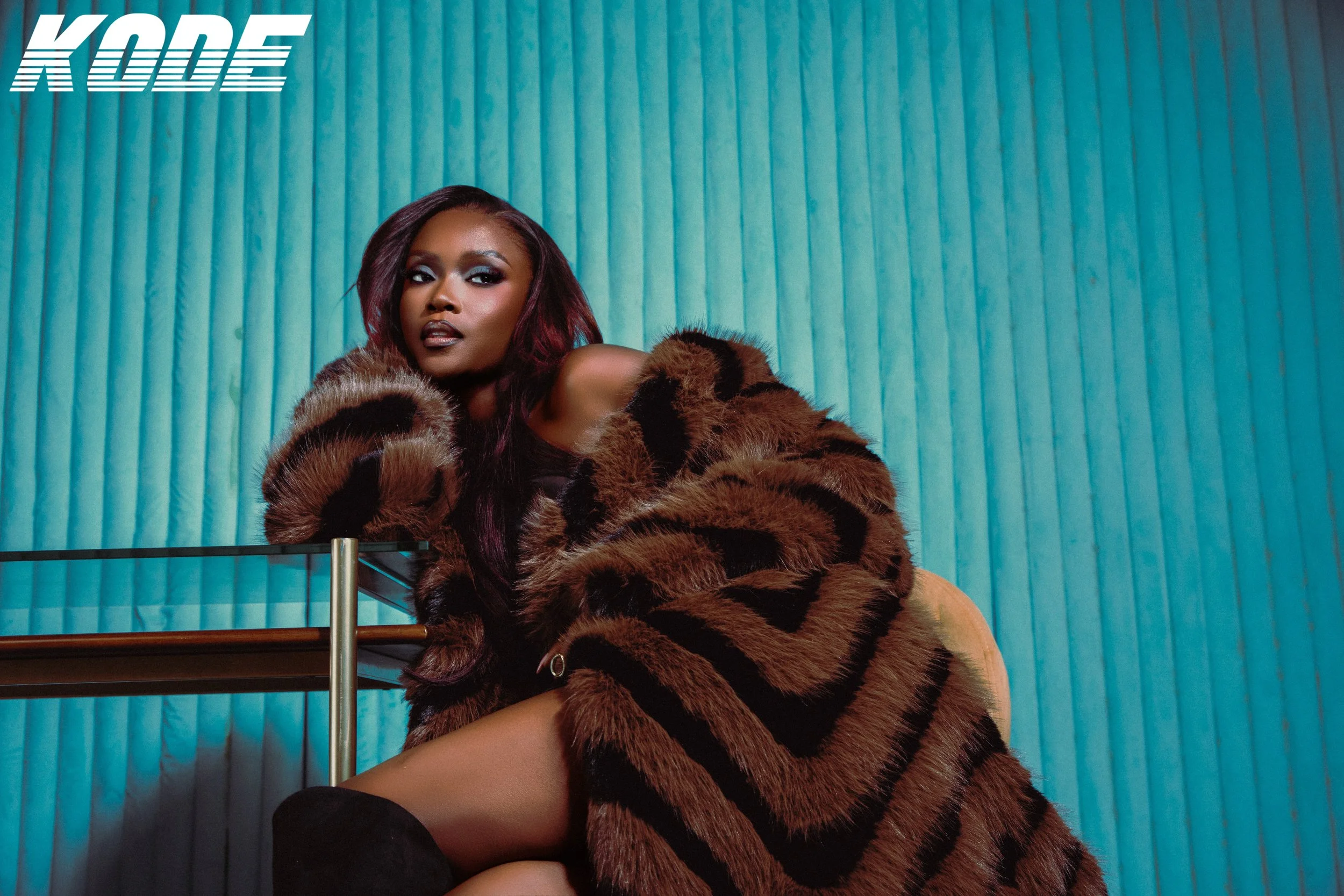 Ebony Riley - Kode 5.jpg