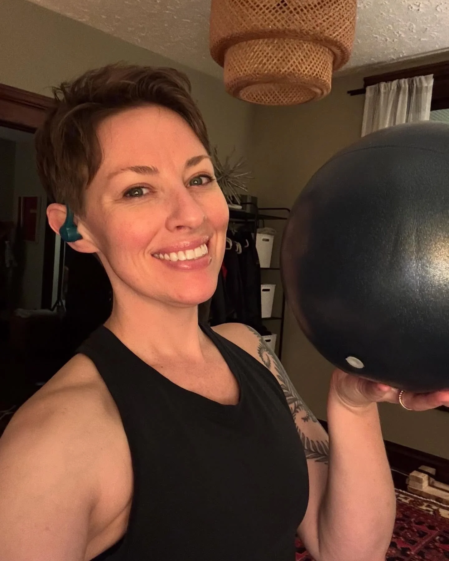 Shoutout to @rebeccakennedynyc and her HiLit program on @onepeloton for keeping me going with strength and low impact cardio while my foot is healing. I never thought I would enjoy Pilates so much!

Also, shoutout to everyone who&rsquo;s continuing t