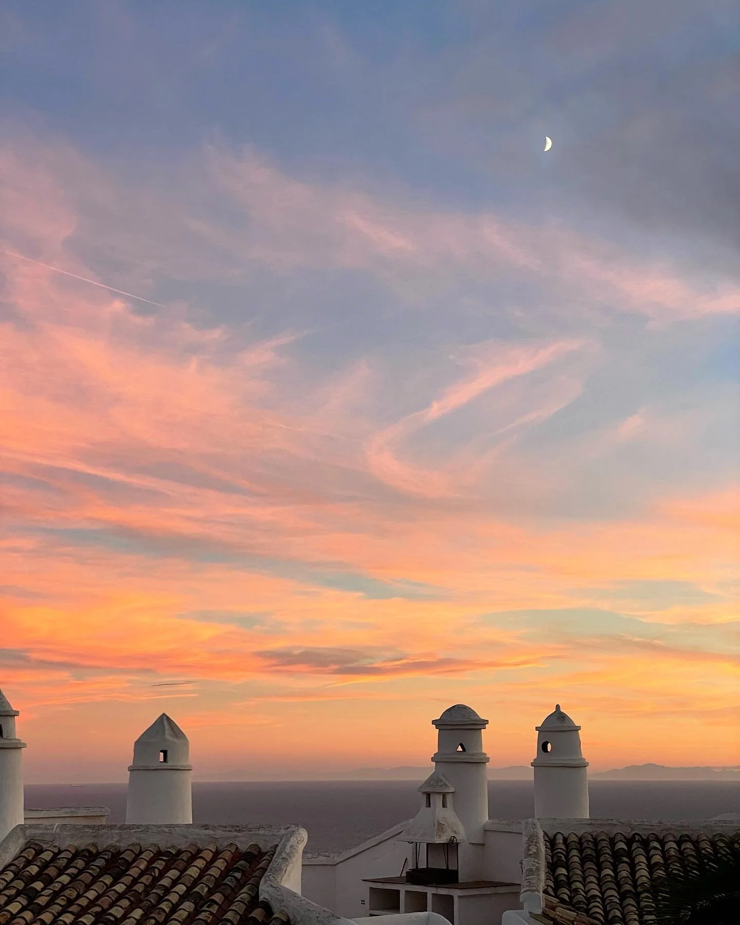 sunset dreams 🌙☁️