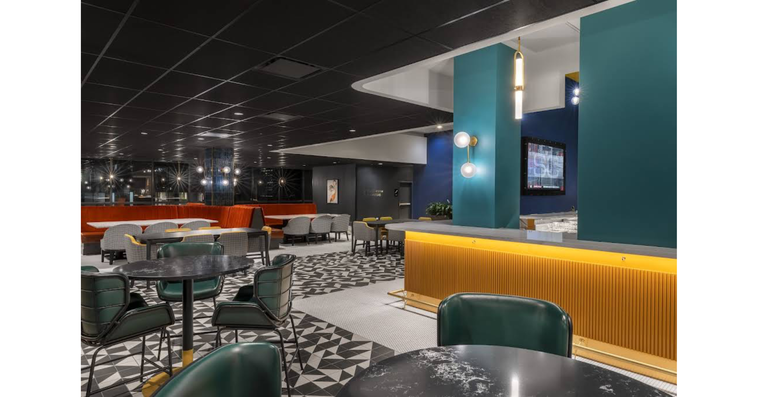 Photo of a lounge area in the Holiday Inn