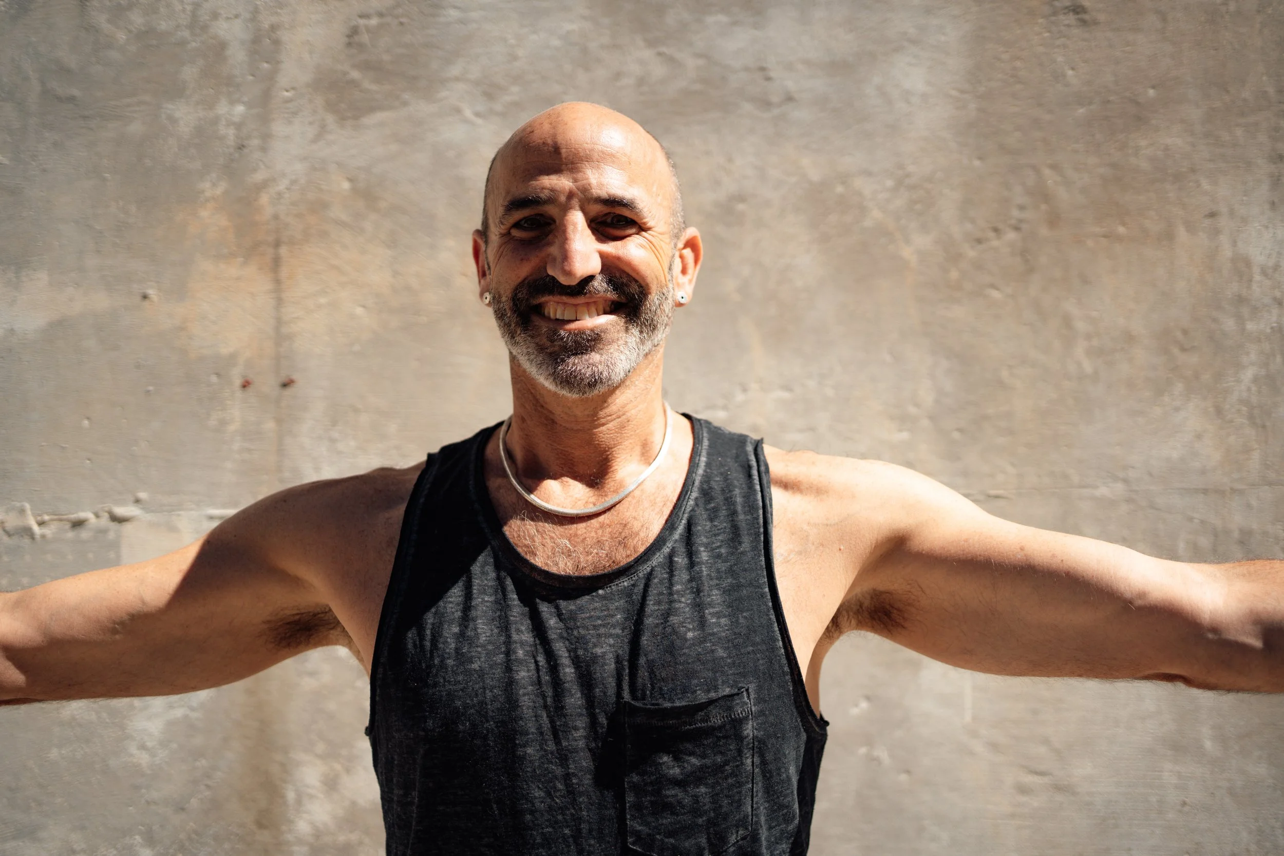 David Schlussel with welcoming arms