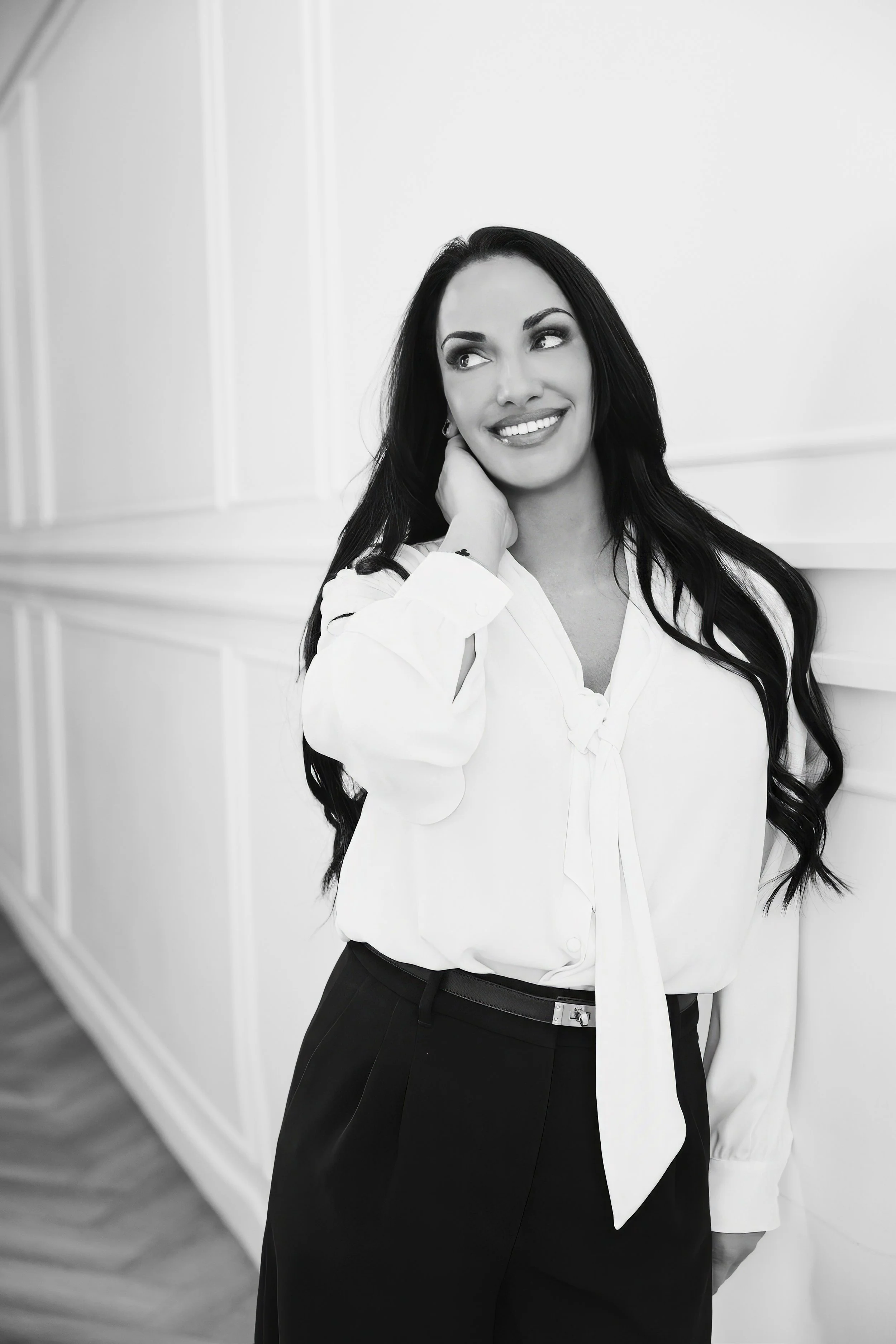 Discreet matchmaking for affluent and high-profile singles. VIP dating services for the wealthy in major cities across Canada and the U.S. Krystal Walter connects successful, relationship-ready singles across North America