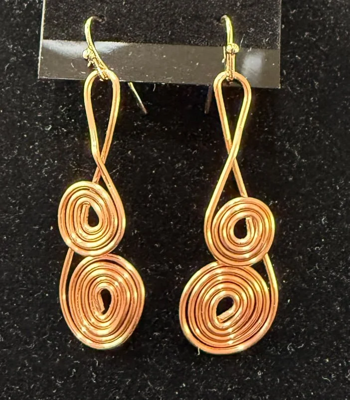 790-26;Earrings;’BrightCuDoubleSpiralingClef’;UniqueHandCraftedFreeFormDesignBrightCuRoundWireShapedIntoSmallClossedSpiralOverALargerClosedSpiral;EarHooksAreBrightCuWithBallAndSpring.(2 of 2)