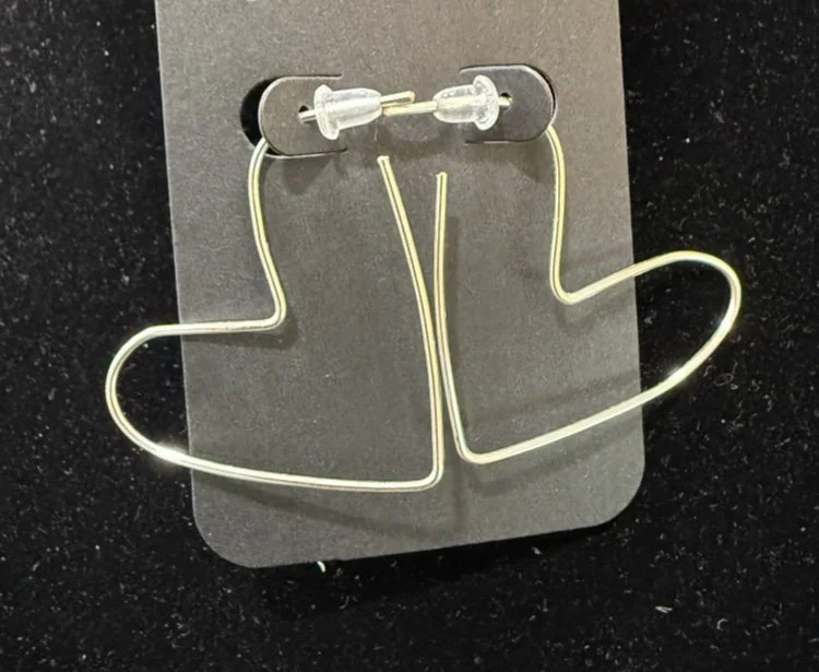 833-26;Earrings;’AgLargeOpenHeart’;UniqueHandCraftedFreeFormOpenLargeHeartShilouette;AgRoundWire;NoEarHookRequired.(1 of 3)