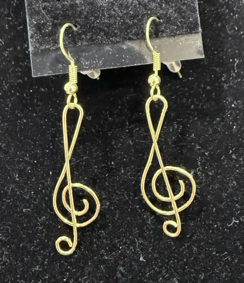 Earring;’AuSmMusicalTrebleClef’;HandCraftedFreeFormDesignInAuRoundWire;EarhooksAreAuWitheBallAndSpring.(5 of 5)[CanBeSpecialOrderedMadeInAg&BrightCuWire]