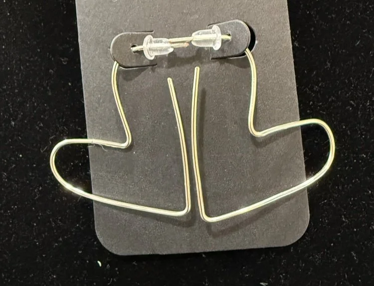 834-26;Earrings;’AgLargeOpenHeart’;UniqueHandCraftedFreeFormOpenLargeHeartShilouette;AgRoundWire;NoEarHookRequired.(2 of 3)