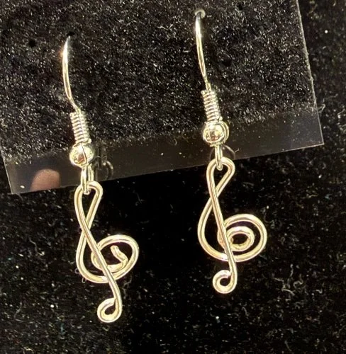 920-26;Earring;’AgMiniTrebleClef’;JonMichelleOriginalDesign;HandCraftedFreeFormAgRoundWireMiniTrebleClef;EarHookAreAgWithBallAndSpring.(5 of 6)