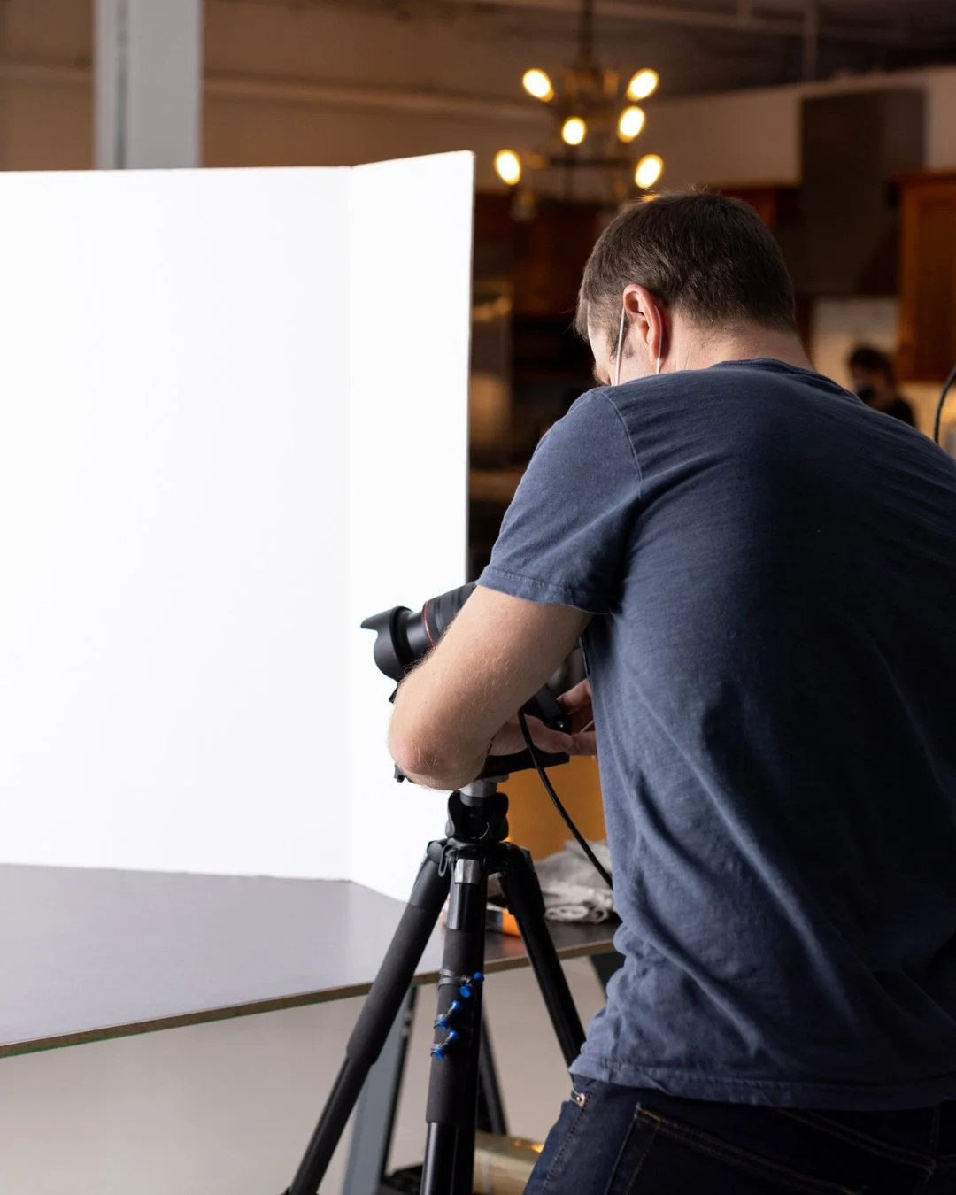 A look behind the scenes with @thrivent 📷⁠
⁠
See what you can create in the studio! Tap the link in the bio to book your next project.⁠
⁠
#MinneapolisVenue #TwinCitiesStudio #ProductionStudio #PhotographyStudio
