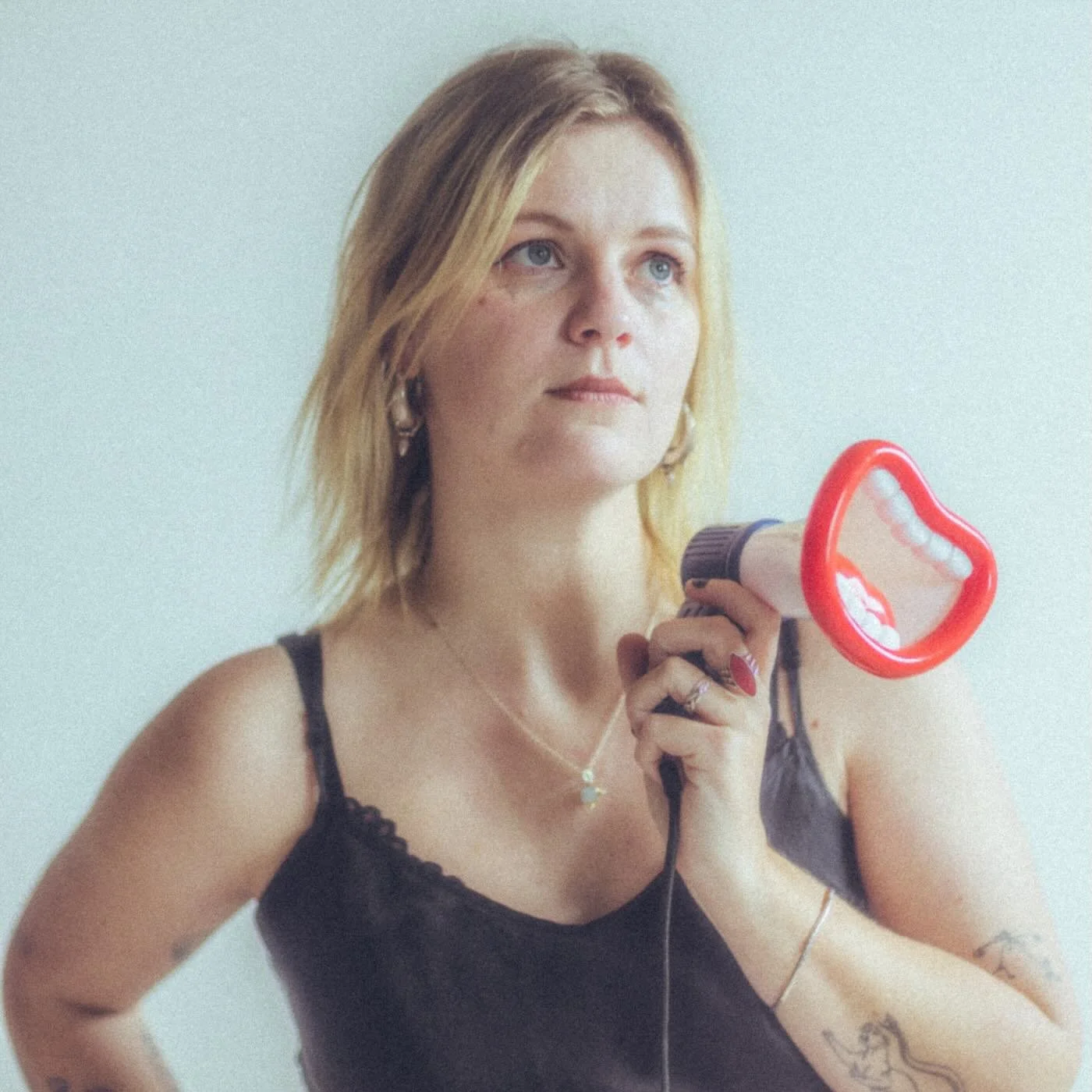 going live on ABC Evenings tonight chatting to David Astle about I Won&rsquo;t Yell, our launch this Thursday and @queenscliff_music_festival on the weekend tune in from 8pm 𐔌՞ ܸ.ˬ.ܸ՞𐦯 some bits and bops from the past week attached yee haw ⋆✴︎˚ ver