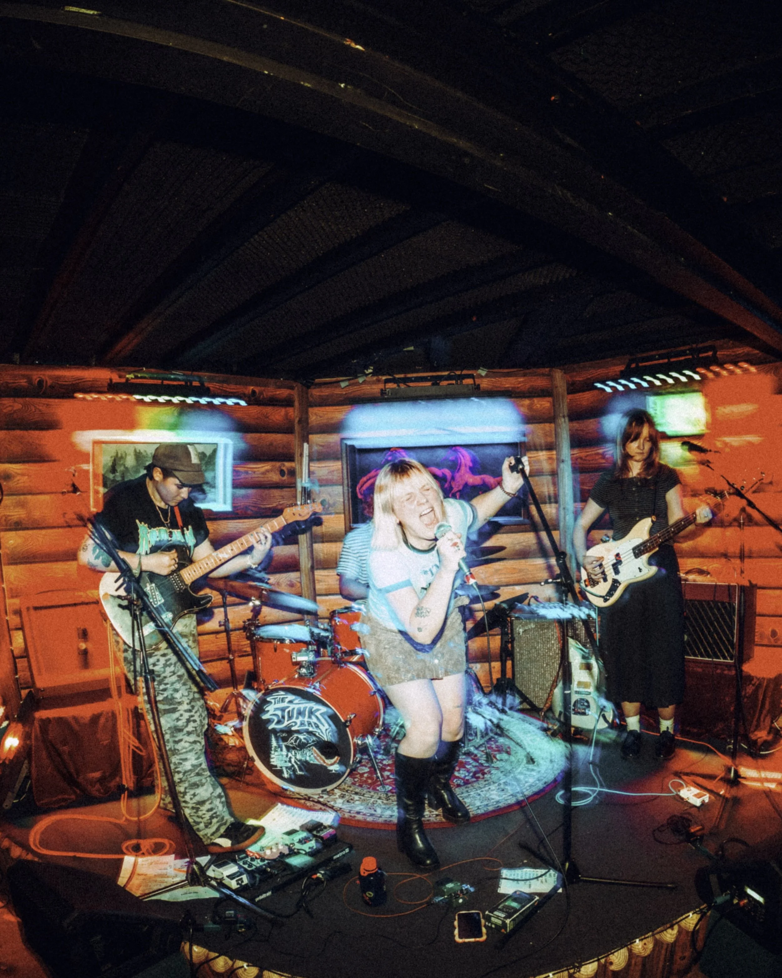 brisbane we loved the start of our tour so much we decided to stay another week for the music conference.

come see us play:
★ Mon 31/8 @thebrightsidebris 8:50pm for @reverie.australia x @velvetmusiccommunity bigsound preparty
★ Tue 1/9 karaoke, baby
