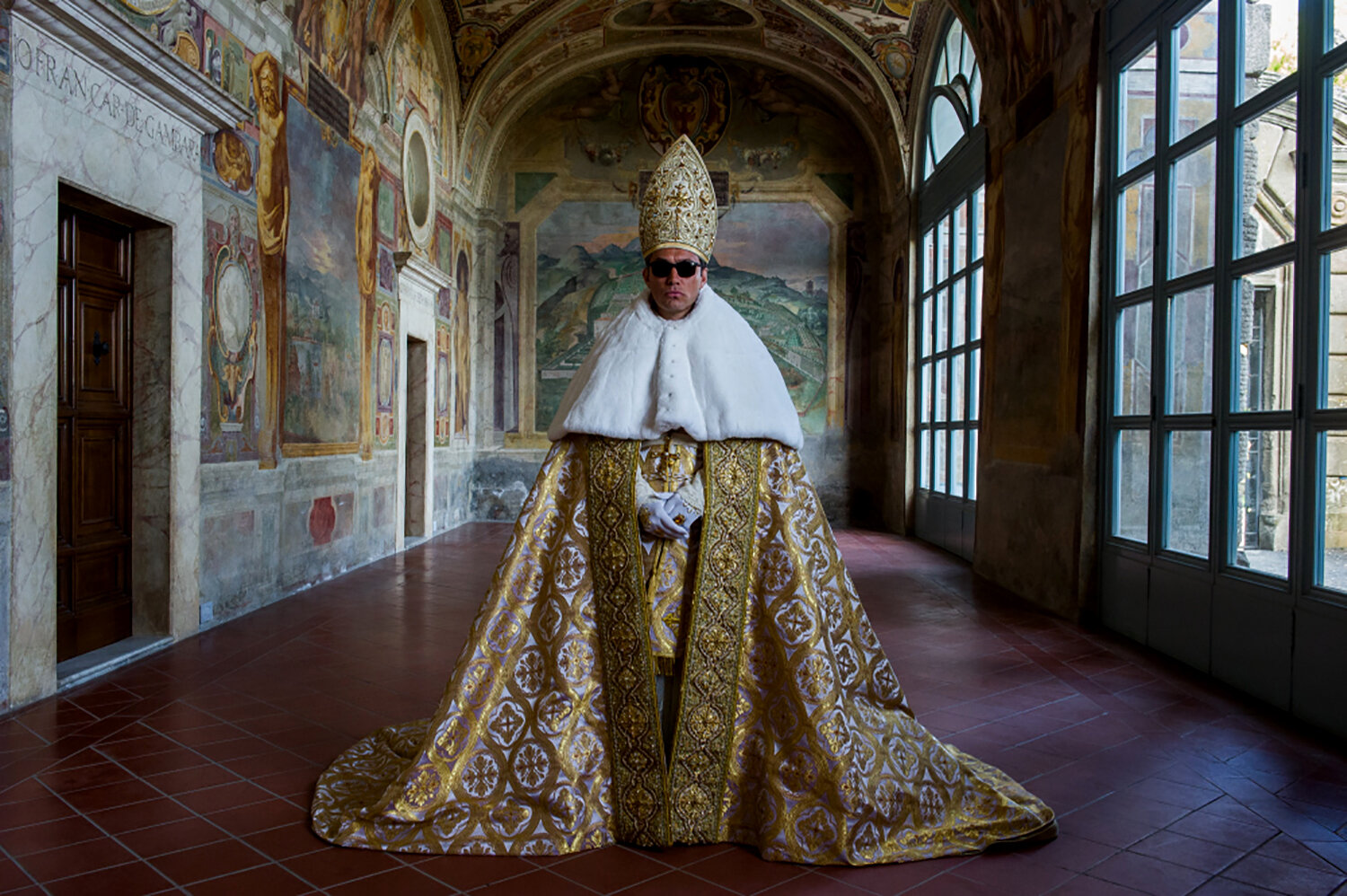 THE YOUNG POPE (2019)