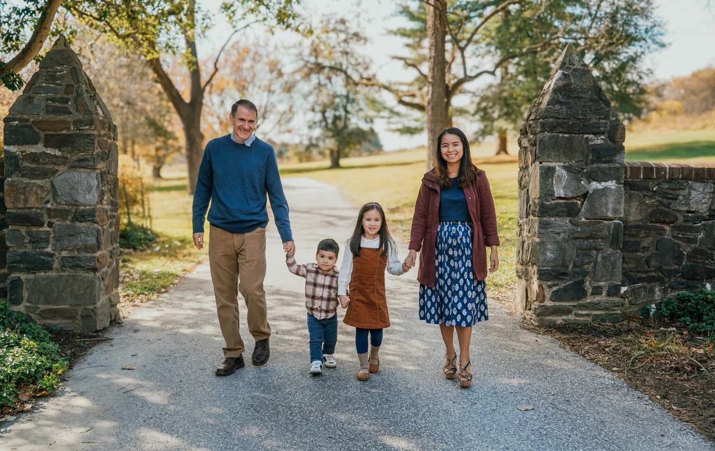 Walking into the holiday season like&hellip; 🤗🤗🤗