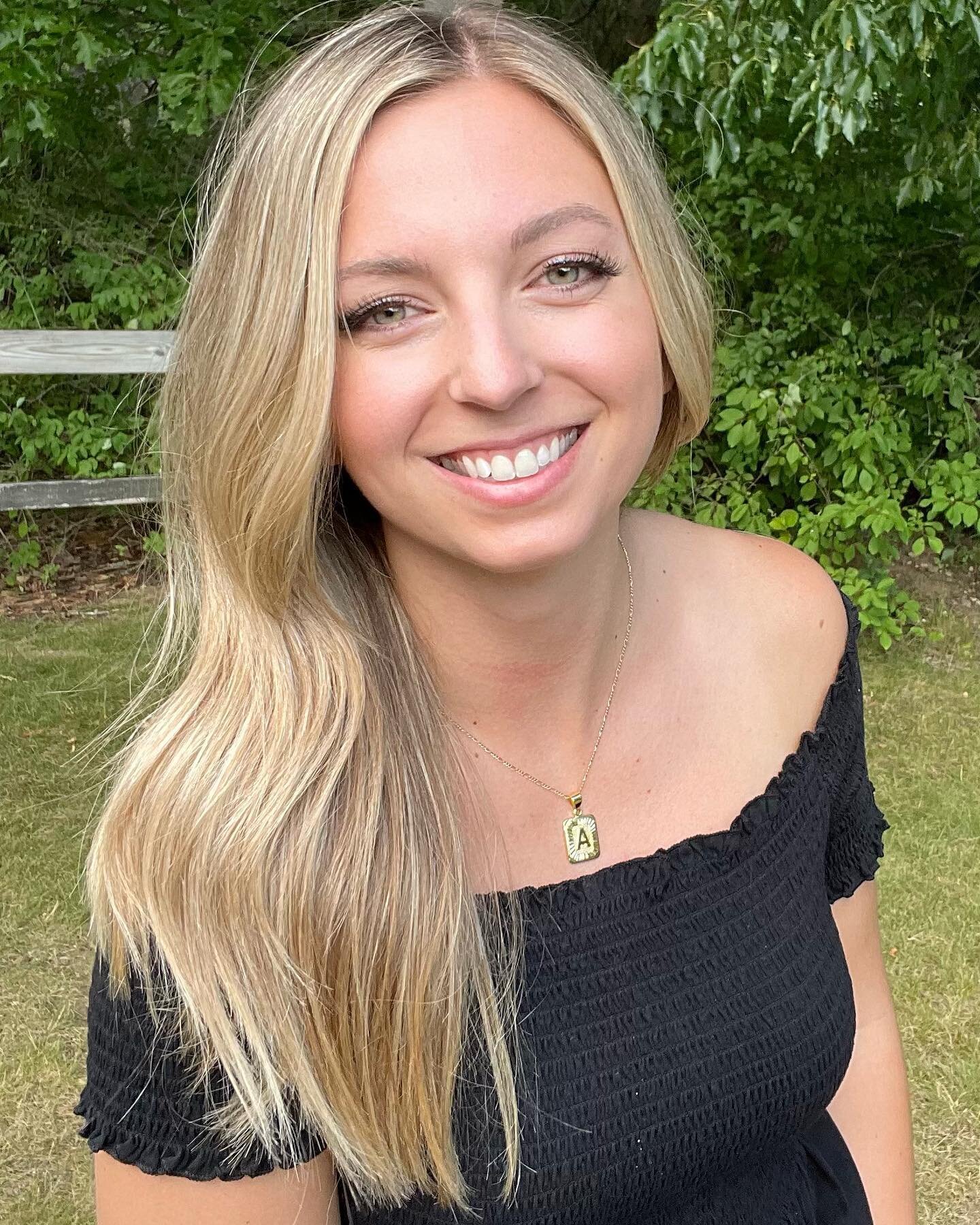 Canvas Hair Loft is so excited to welcome our last but not least booth renter Amanda Bourque to the team! 👏🏽

Amanda specializes in bright blondes, as well as long layered haircuts and pixies! 👱🏻&zwj;♀️Amanda is so sweet, and we KNOW you&rsquo;ll