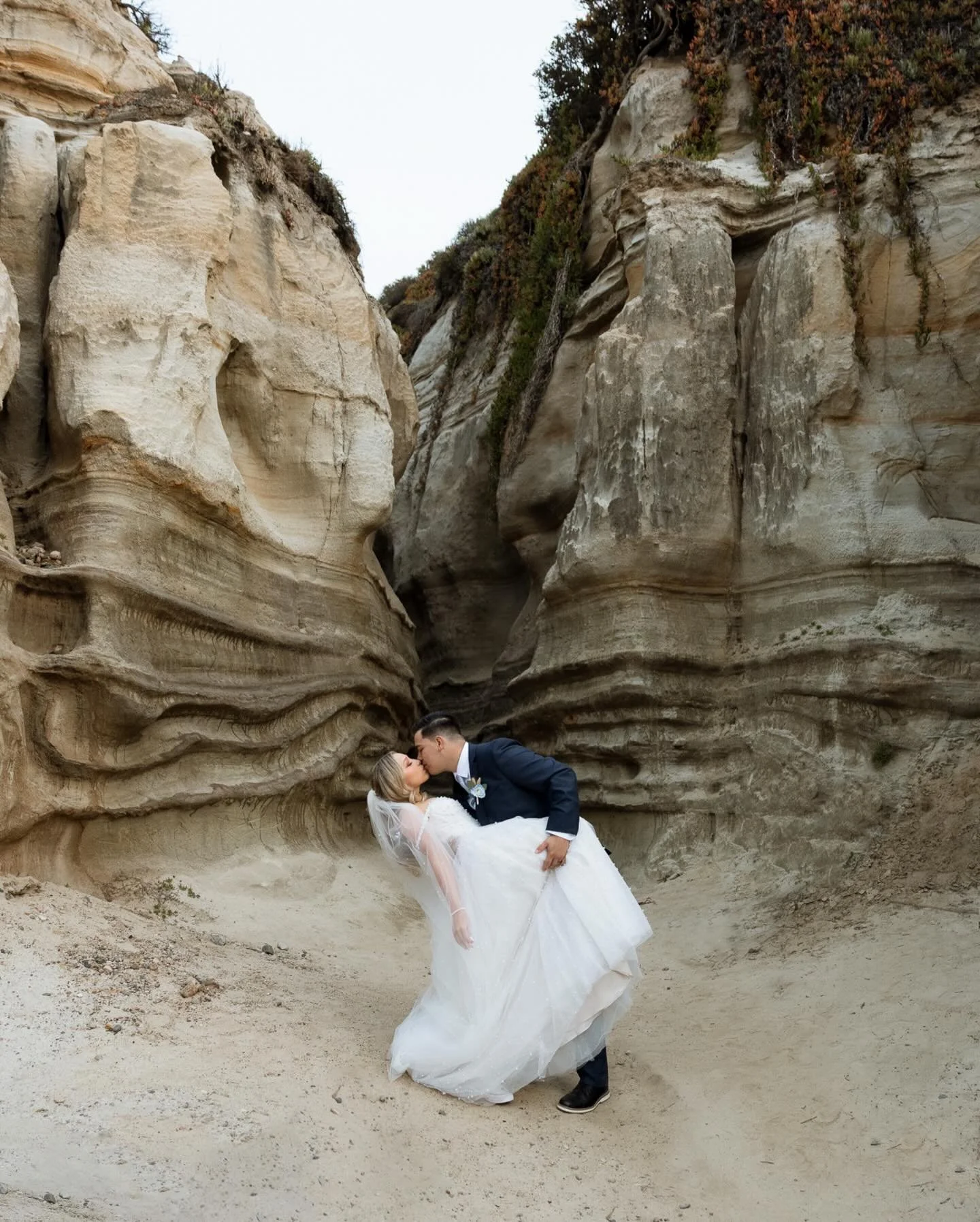 Dreaming of that one time I flew to California to shoot a seaside wedding&hellip;Take me back to those warm summer days!

That being said, it&rsquo;s gonna take a lot of of champagne and/or Xanax to get me to be a destination wedding photographer. Bu