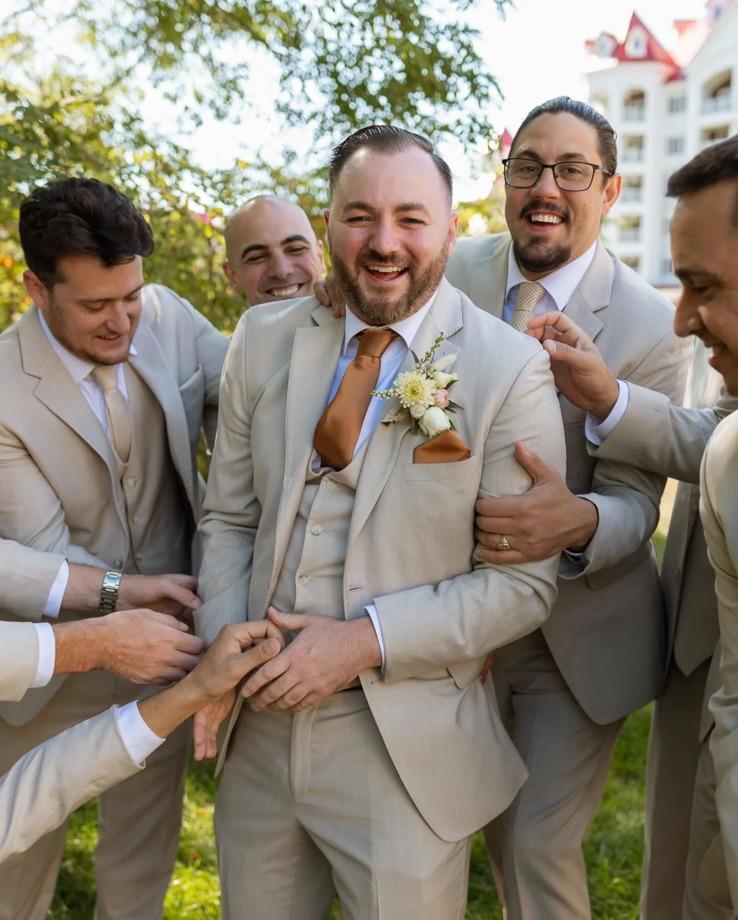 A moment for the groom! This was a wild bunch, and we had a ton of fun! 

Second shooting for the talented @robineaslerphotography at @riverwalkresortatloon 😍

#audralynnphoto #newhampshireweddingphotographer #maineweddingphotographer