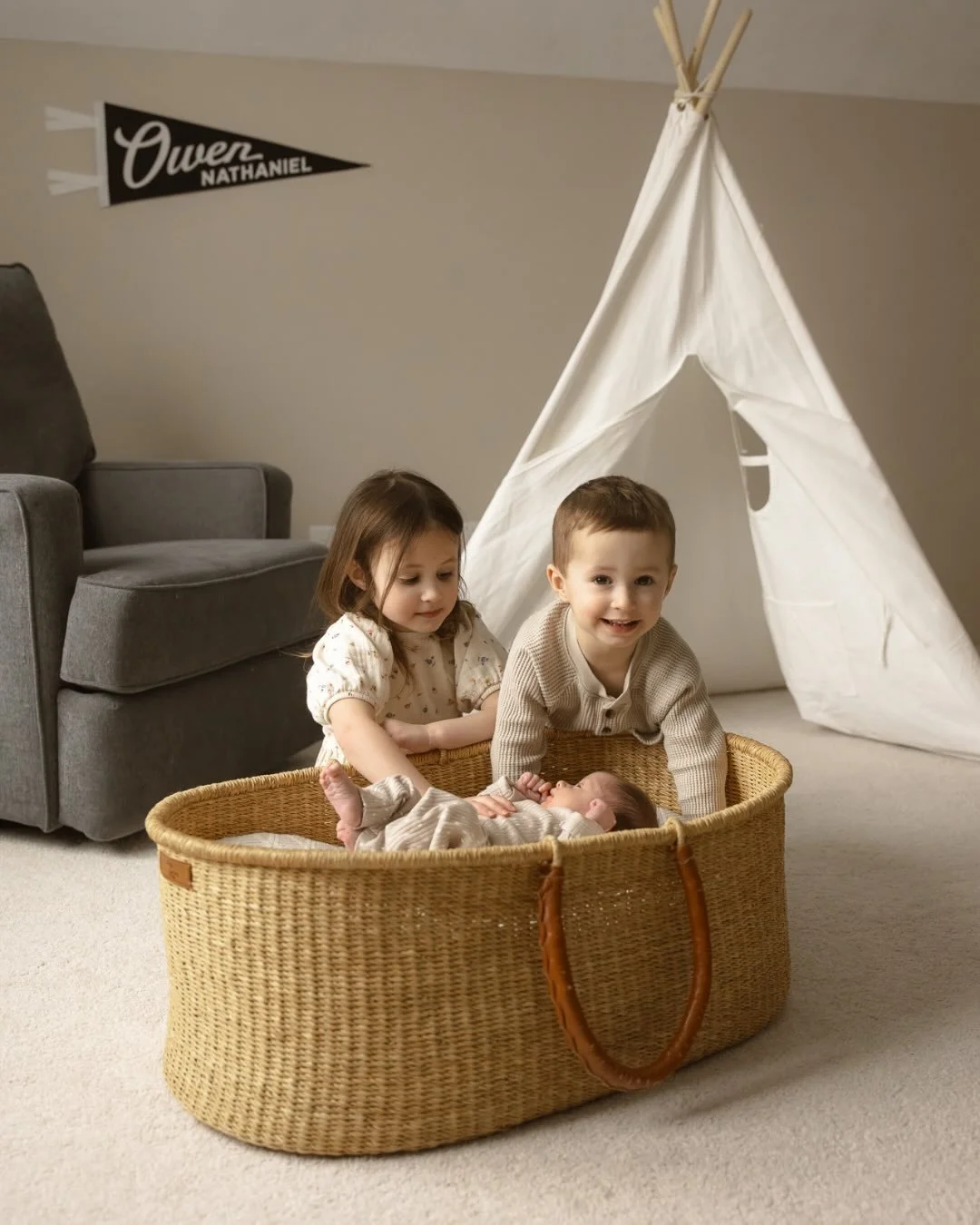 This is only the beginning of your story.

So far the plot includes: milk. naps. and absolutely zero responsibilities. 

Living the dream!

#nhnewbornphotographer #nhfamilyphotographer #thebelovedjournal #unraveledacademy